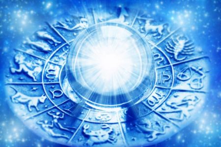 【占星術とは何か】今年はなんと、 水瓶座満月が２回もやってくる
